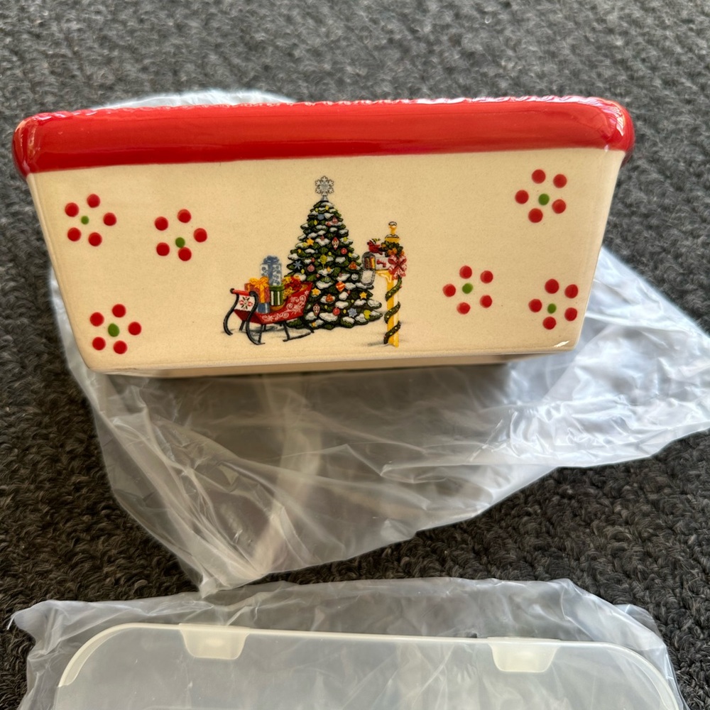 Temptations by Tara Mini Loaf Pan With Lid Features Christmas Tree - Picture 2 of 8